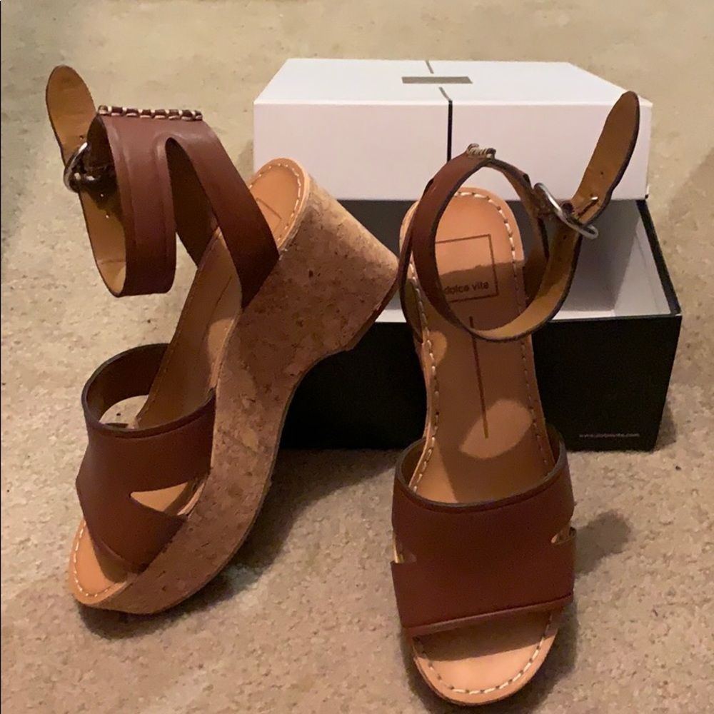 NIB Dolce Vita Brown Cork Platform Sandals